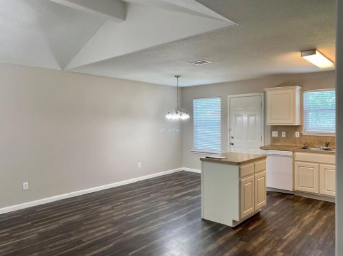 3927 Hollow Cove Ln, Richmond TX  77469-4126 exterior