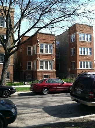 3218 Eastwood Ave, Chicago IL  60625-4413 exterior