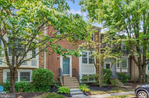 7857 Trammell Ct, Annandale, VA 22003-1566