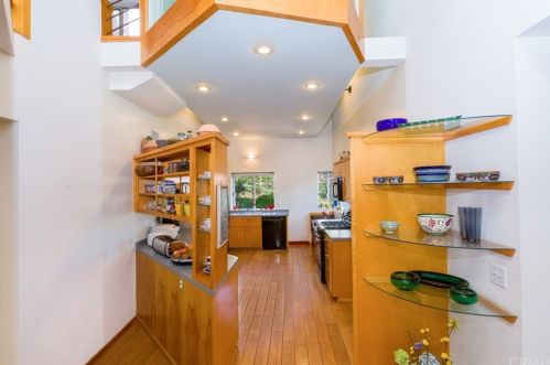 2025 Mt Vernon Ave, Riverside CA  92507-2528 exterior