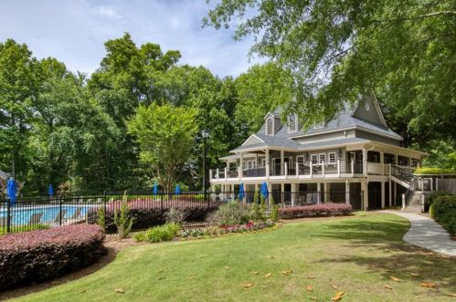 10610 Sugar Crest Ave, Duluth GA  30097-7843 exterior
