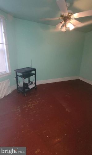 615 61 St, Philadelphia PA 19142-3514 exterior