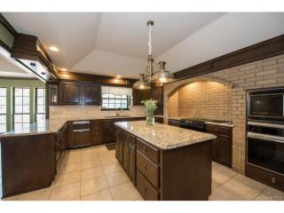 2719 56th Pl, Tulsa OK  74105-7301 exterior