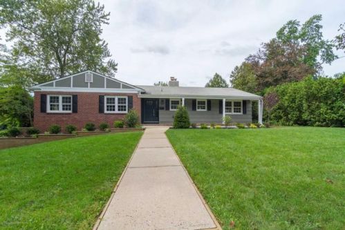 109 Samara Dr, Red Bank, NJ 07702