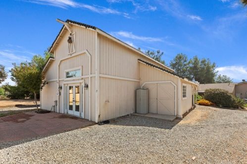 17368 Owl Tree Rd, Riverside CA  92504-9529 exterior