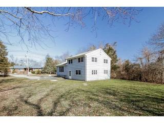 11 Frigate St, Jamestown, RI 02835-1725