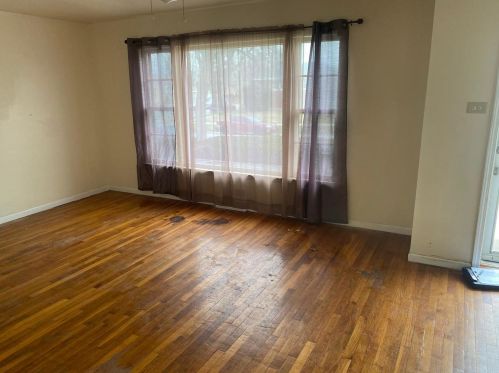 430 Oglesby Ave, Calumet City, IL 60409-2233