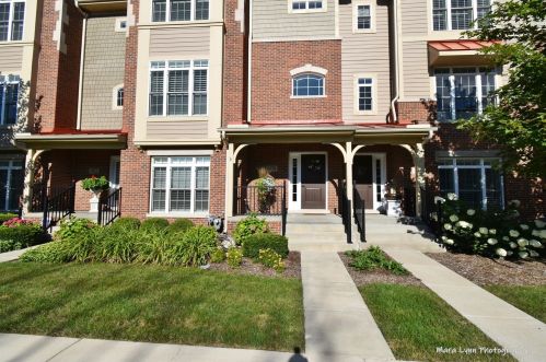 408 1st St, Geneva, IL 60134-1431
