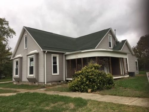 214 Walnut St, Ashmore, IL 61912-9572