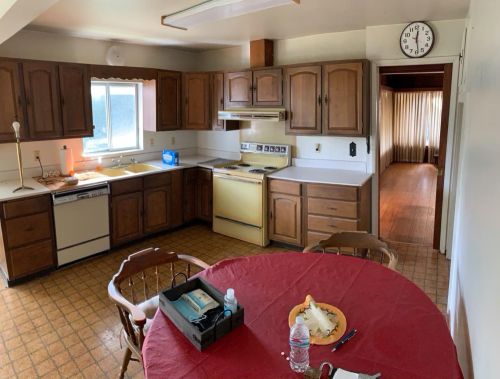 24353 Santa Cruz Hwy, Los Gatos, CA 95033-9002