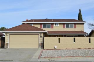2732 Owens St, Fairfield, CA 94534-3020