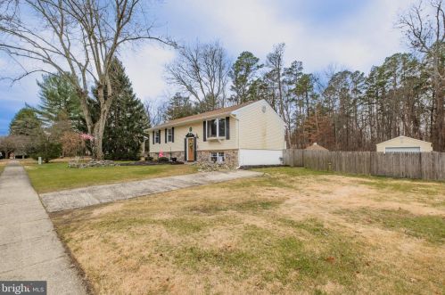 7 Debras Ln, Erial, NJ 08081-9371