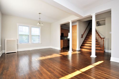 8711 Ferris Ave, Morton Grove, IL 60053-2842
