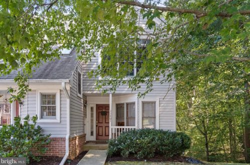 11401 Aegean Ter, Woodbridge, VA 22192-7107