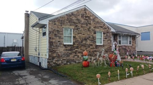 130 King St, Dover, NJ 07801-3629
