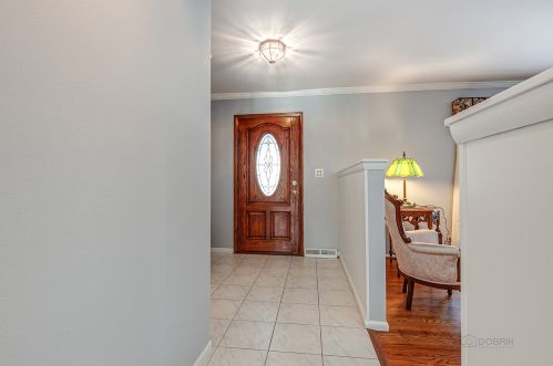 41 Cedar Ln, Half Day, IL 60069-3106