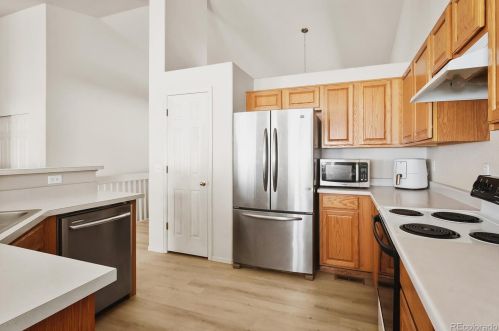 5224 Nepal Way, Aurora CO 80015-6441 exterior