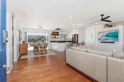 1731 Freda Ln, Cardiff By The Sea CA  92007-1108 exterior
