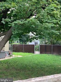 27 Pierce Ave, Trenton, NJ 08629-2111