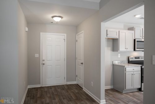 1590 Hill St, Comer, GA 30629-4048