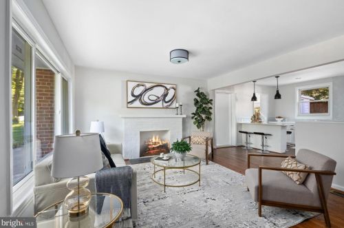 407 Greenbrier Dr, Silver Spring MD 20910-4230 exterior