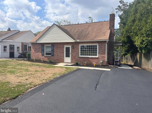 140 Edgewood Rd, York, PA 17402-3006