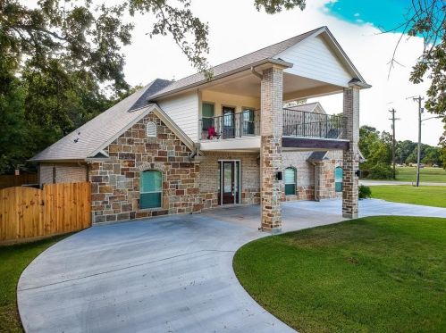 639 Tj Wright St, Angleton TX 77515-4355 exterior