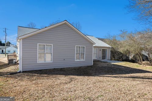 5858 Mistyview Dr, Rex GA 30273-1153 exterior