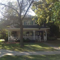 669 6th St, Hancock, MN 56244-9422