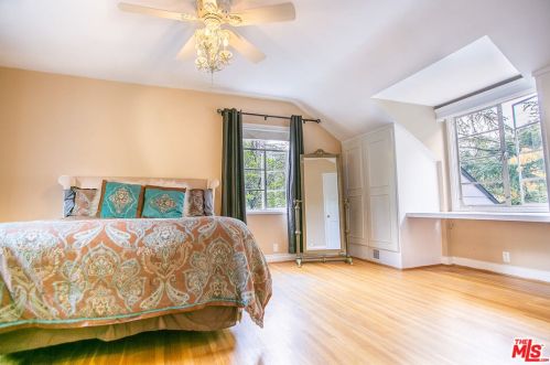 1463 Beaudry Blvd, Glendale CA  91208-1707 exterior