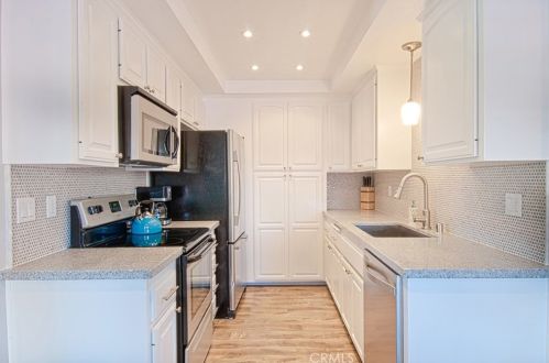 1041 Lamark Ln, Anaheim CA  92802-3404 exterior