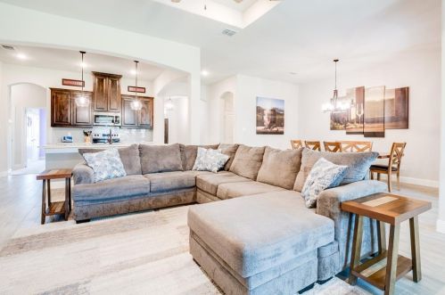 632 Mcneill, Fort Worth TX  76148 exterior