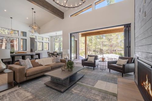 11861 Bottcher Loop, Truckee CA  96161-2793 exterior