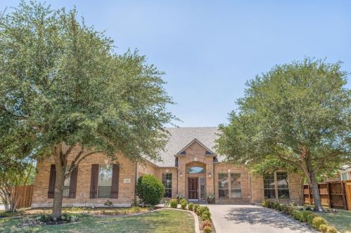 1046 Fieldstone Dr, Cedar Hill, TX 75104-5543