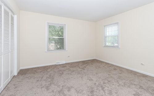 258 El Paso Ln, Carol Stream IL  60188-1737 exterior