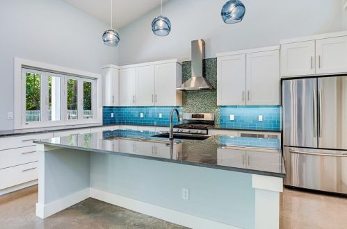 8208 Burrell Dr, Austin TX  78757-8339 exterior
