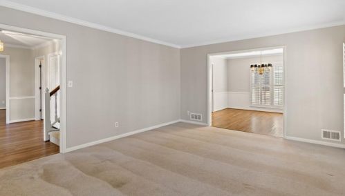 325 Hunters Gln Ct, Atlanta GA  30328-1710 exterior
