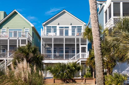 33 Ocean Point Dr, Isle Of Palms, SC 29451-3852