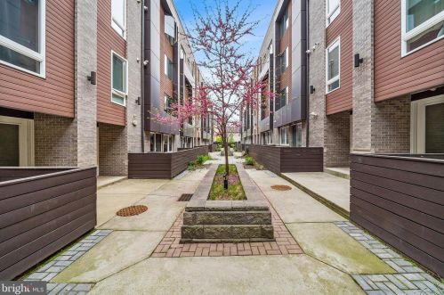 721 12th St, Philadelphia PA 19147 exterior