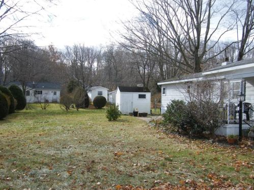 34 Whitewood Rd, Deep River, CT 06419-1262