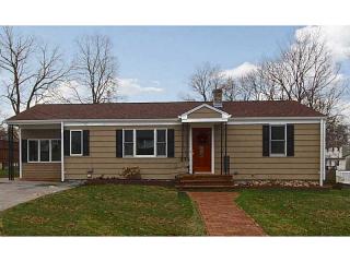 29 Massey Rd, Tiverton, RI 02878-2110