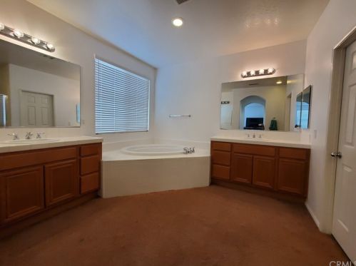 9464 Calico Trl, Riverside CA  92508-6836 exterior