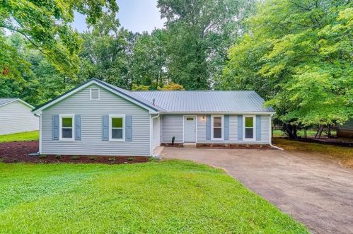 3444 Hogan Dr, Kennesaw, GA 30152-2506