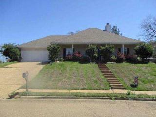402 Winding Hills Dr, Clinton, MS 39056-6315