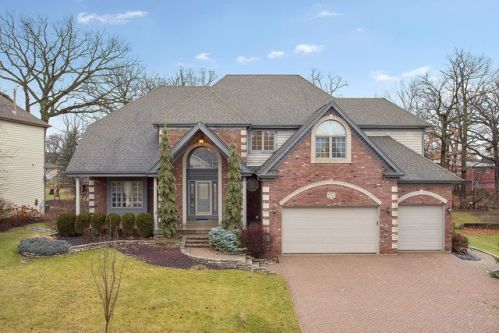 10825 Christopher Dr, Lemont, IL 60439-8945