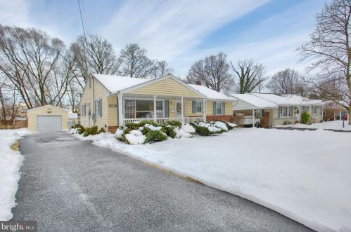 837 Hamilton St, Carlisle, PA 17013-1524