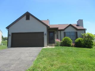1766 Tecumseh Dr, Lancaster OH  43130-8155 exterior