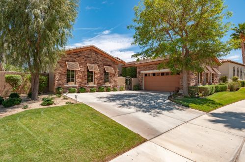 60160 Desert Rose Dr, La Quinta, CA 92253-9313