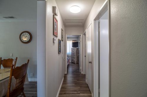 6875 Crest Ave, Riverside CA  92503-1162 exterior