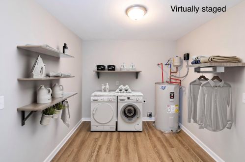 1864 Center Ave, Atlanta GA  30344-4656 exterior